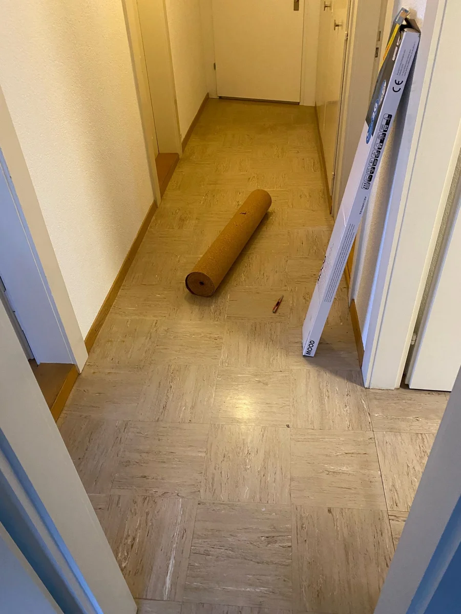 Korridor-Renovation: Neuer Boden - 2